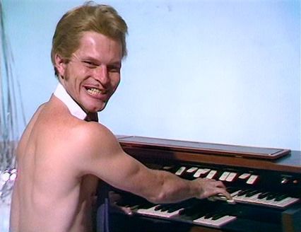 Nude Organist