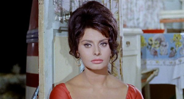 Zoe (segment "La riffa")
