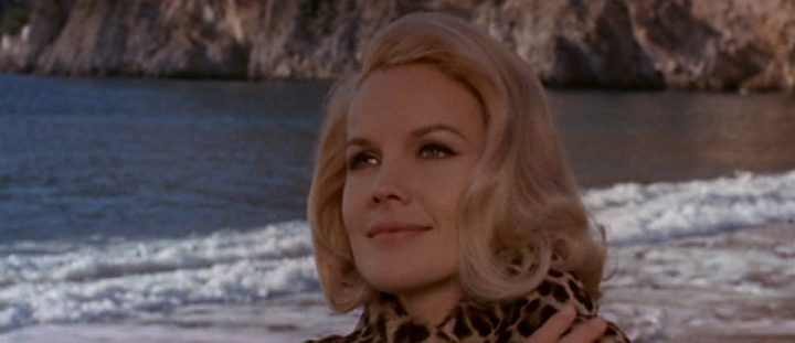 Shot from Il dolce corpo di Deborah