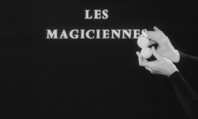 Title screen of Les magiciennes