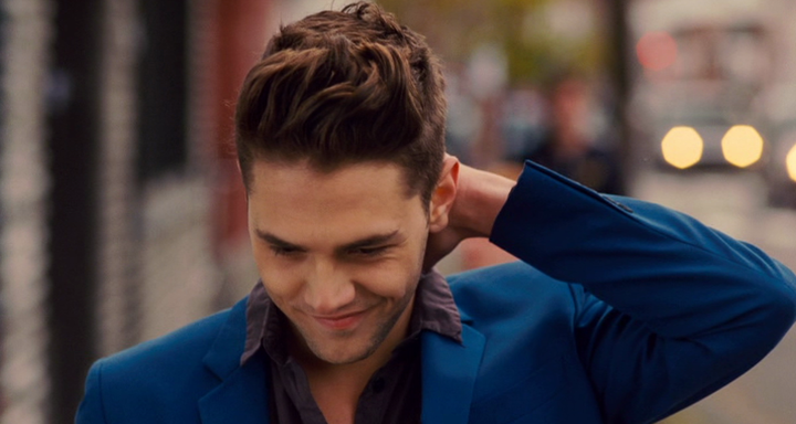 Shot from Les amours imaginaires