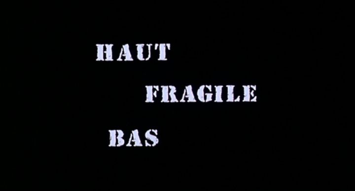 Title screen of Haut bas fragile