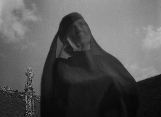 Shot from Le corbeau