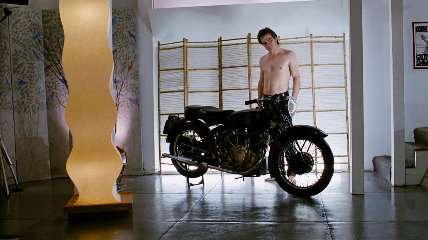 Movie screenshot to guess (shot #619719)